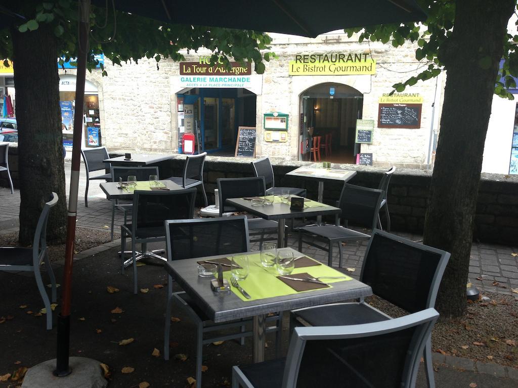 Hotel La Tour D'Auvergne Pont-lʼAbbé Exterior foto
